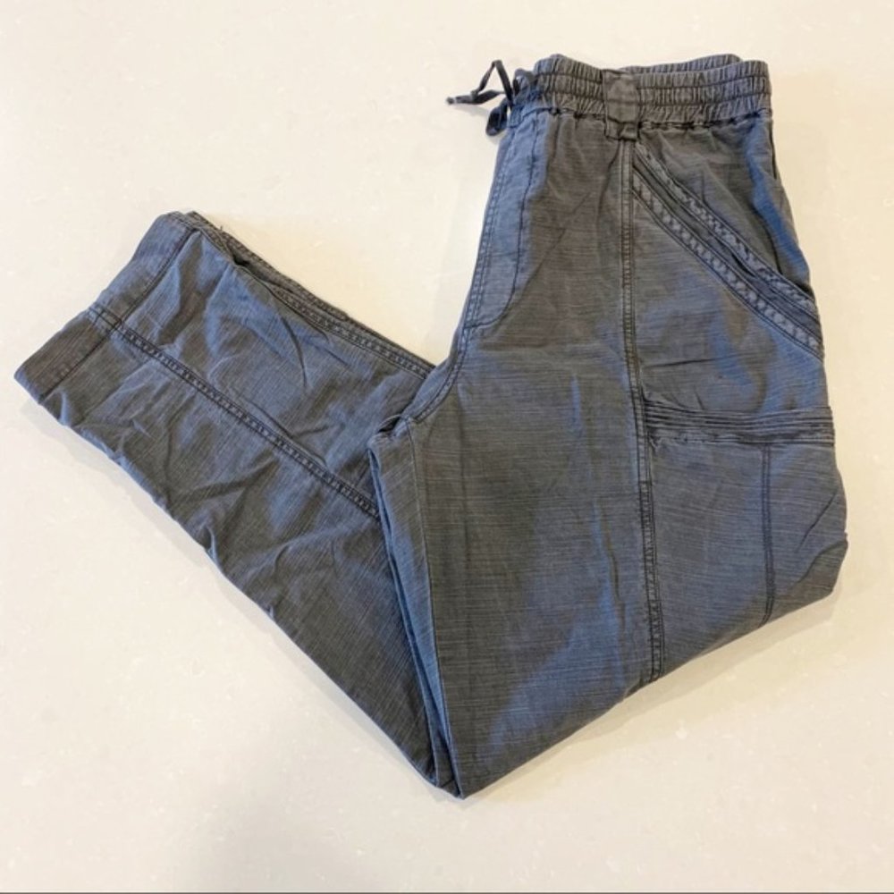 Anthropologie Angela Cropped Cargo Pants Carbon - Picture 2 of 5